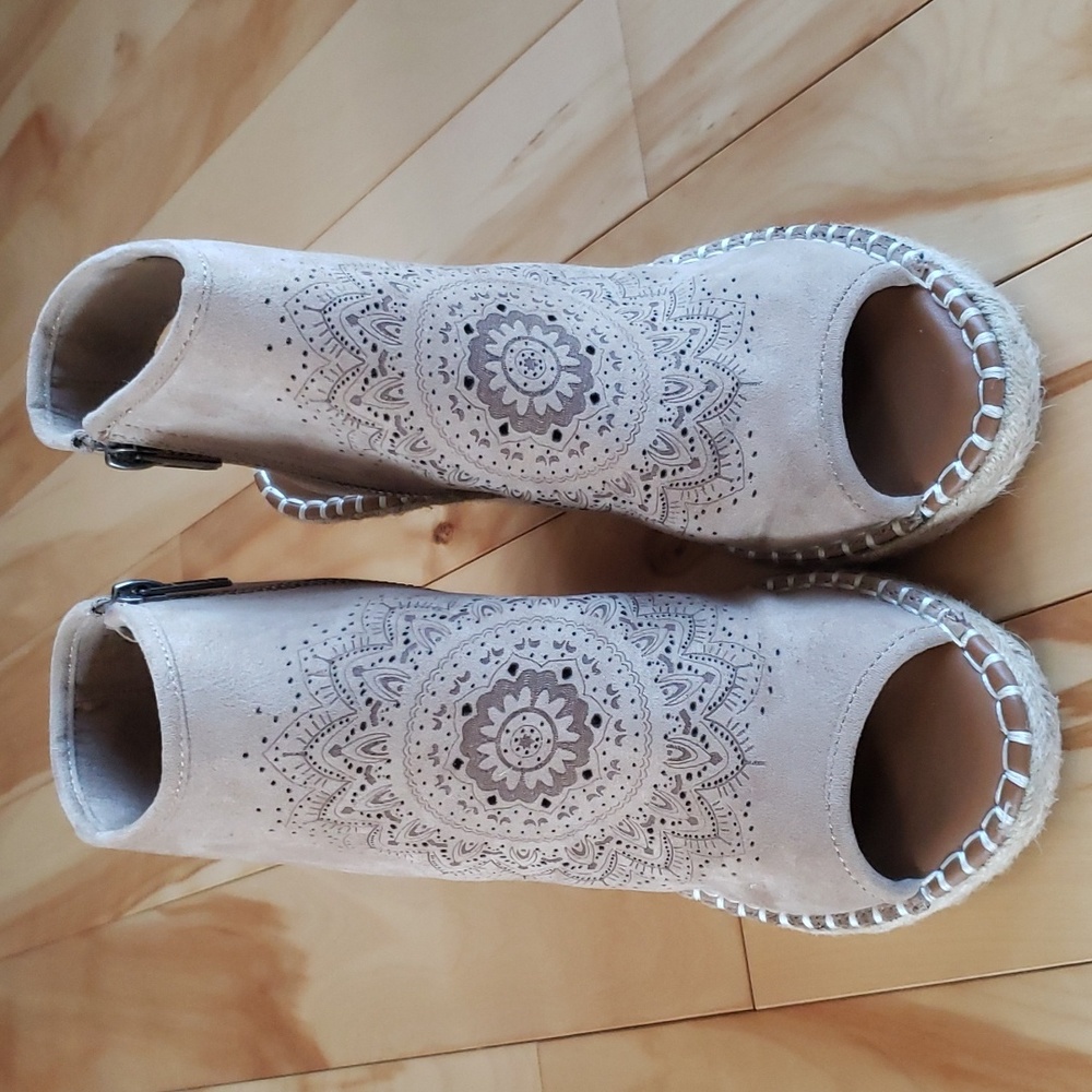Boho Embroidered Peep-Toe Ankle Boots